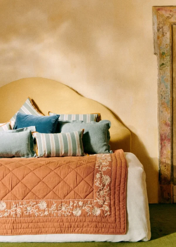 Courtepointe Brodée-Sezane Best