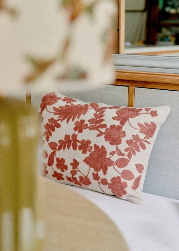 Coussin Brodé -  Grand Modèle-Sezane Online