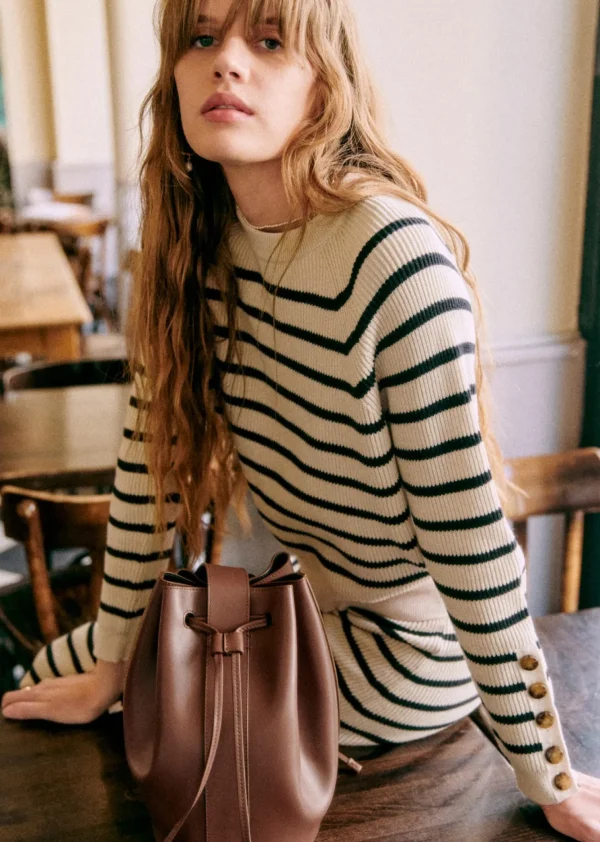 Pull Sami-Sezane Online