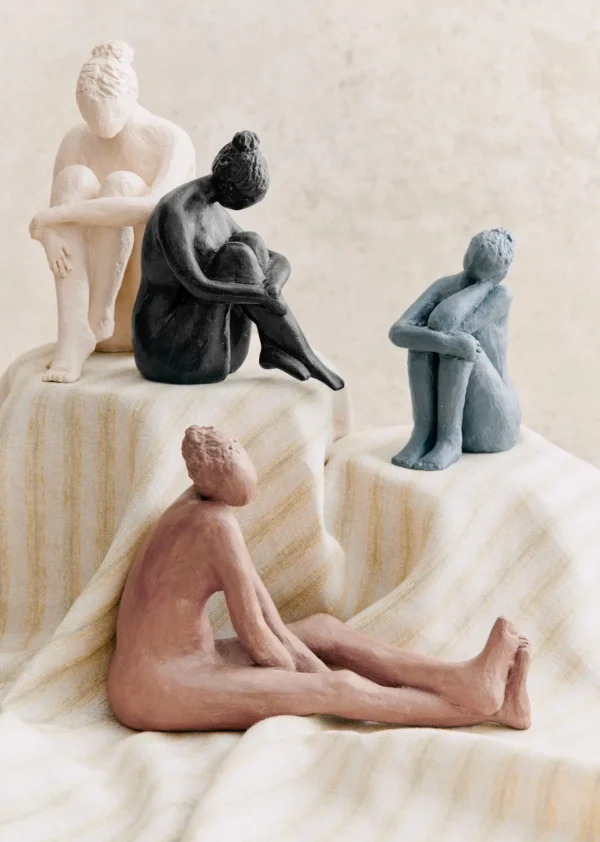 Sculpture Guénolée Courcoux - Femme Jambes Allongées Grand Modèle-Sezane Cheap