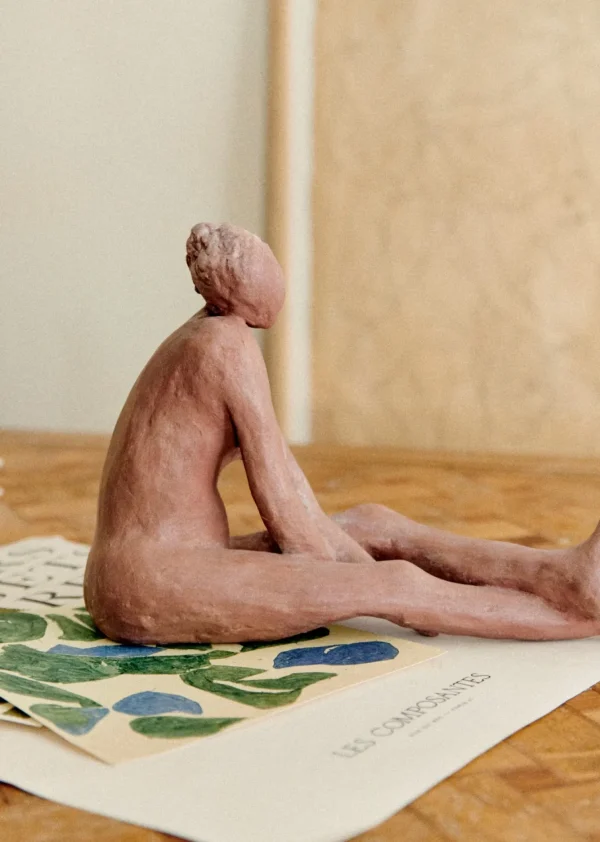 Sculpture Guénolée Courcoux - Femme Jambes Allongées Grand Modèle-Sezane Cheap
