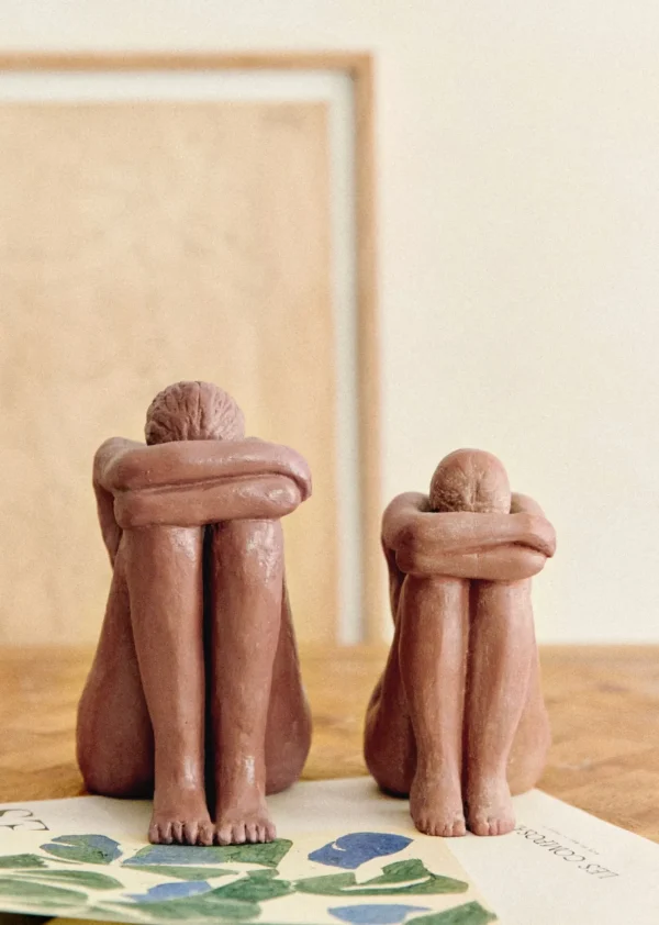Sculpture Guénolée Courcoux - Femme Assise Grand Modèle-Sezane Shop