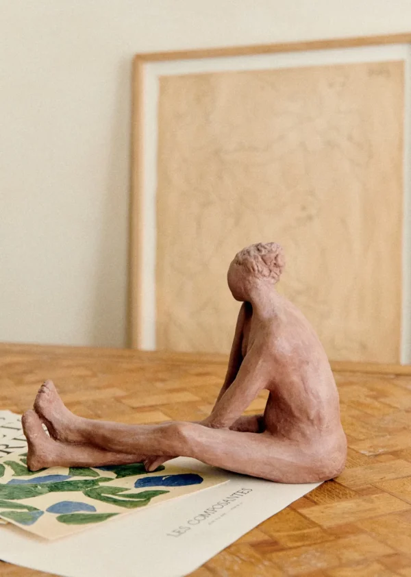 Sculpture Guénolée Courcoux - Femme Jambes Allongées Grand Modèle-Sezane Cheap